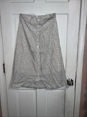 White Polka Dot Button-Front Midi Skirt